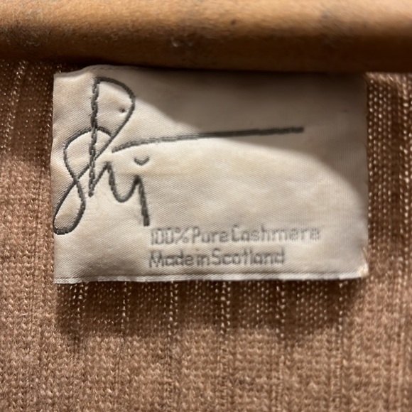 SHI 100% Pure Cashmere Made in Scotland - Picture 6 of 6